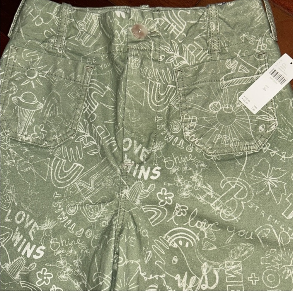 Anthropologie Pilcro The Skipper Love Wins Green Cropped Pants - Picture 6 of 8